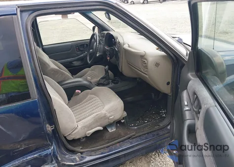 2003 Chevrolet Blazer Xtreme z USA, uszkodzony, nr VIN 1GNCS18X93K105764